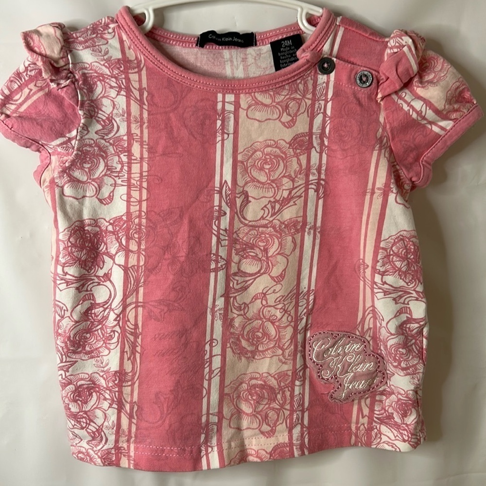 Baby girl Calvin Klein jeans top 24 months adorable with ruffle sleeves